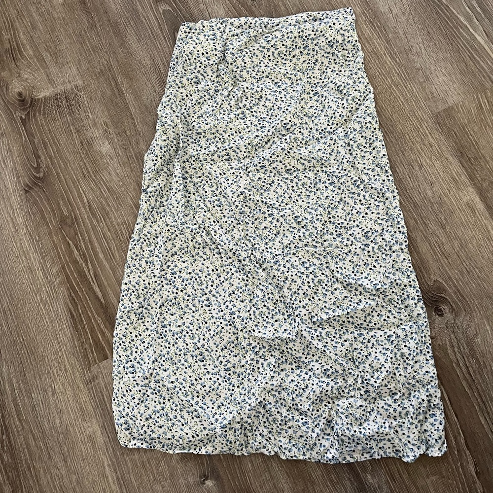 BRANDY MELVILLE FLORAL MIDI SKIRT